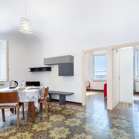 Apartment Hostdomus-marine Sea View *