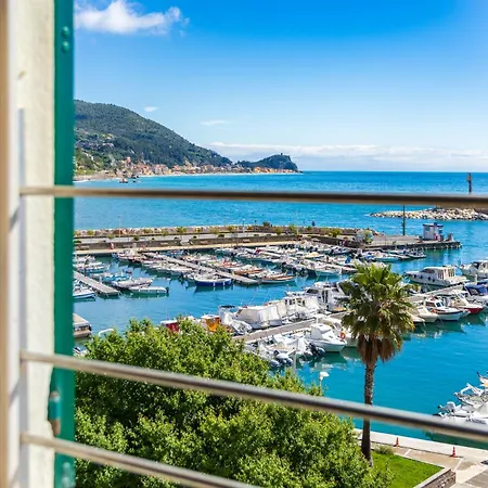 Hostdomus-marine Sea View Finale Ligure